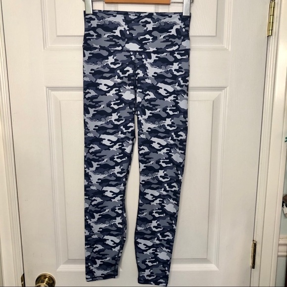 𝅺FABLETICS High-Waisted Power Hold Leggings - Picture 7 of 8